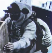 Video: Subjects attempt to rob store by posing as delivery personnel